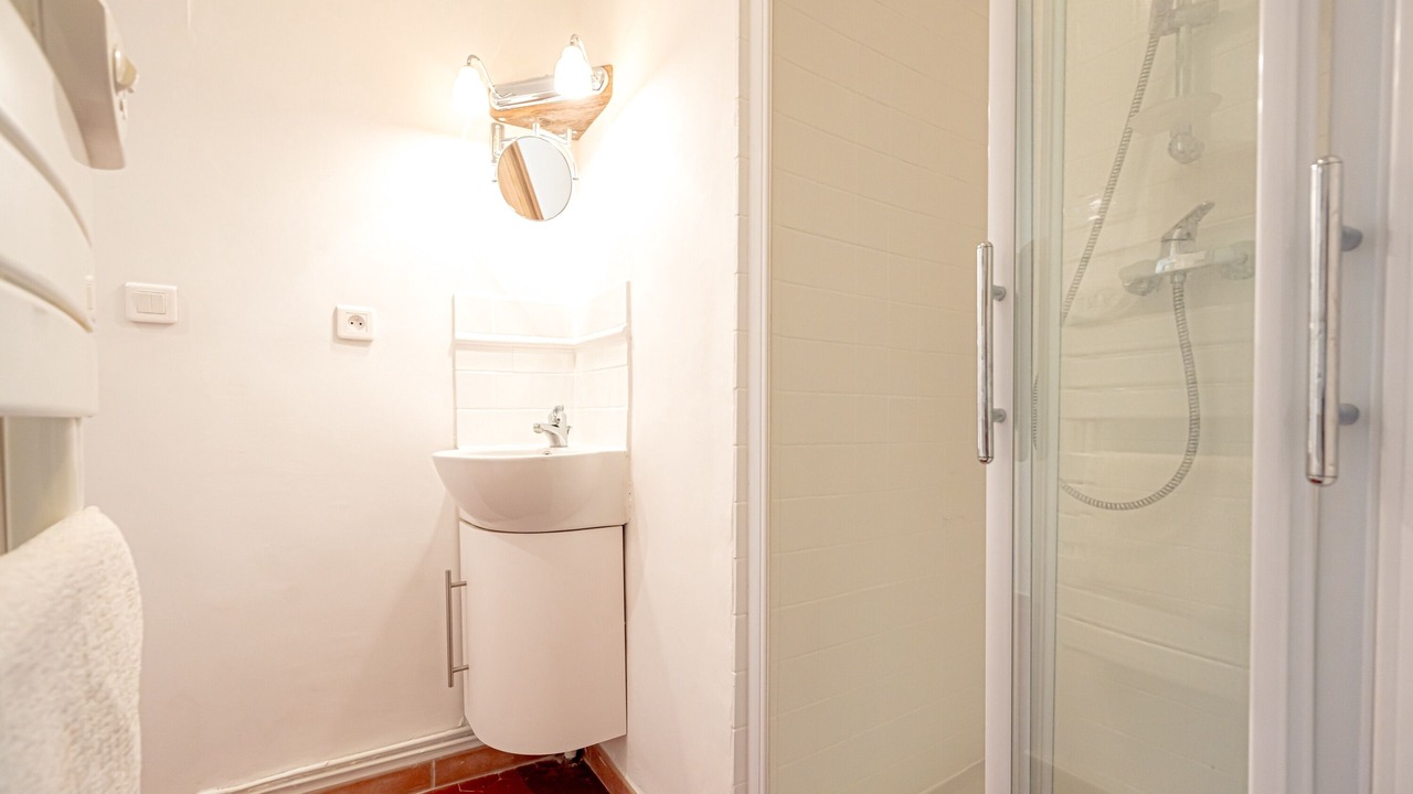 Photo of Bathroom in Entrecasteaux