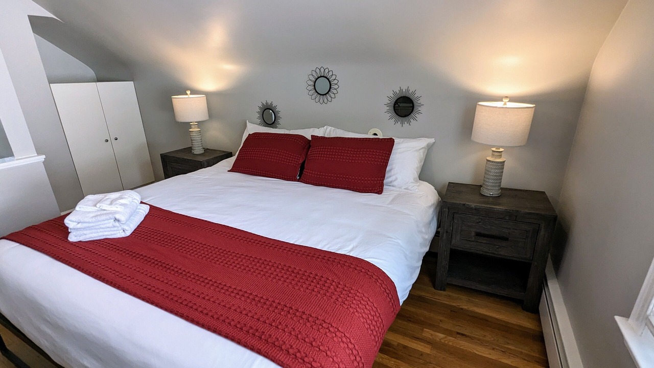 Photo of Bedroom in Royal Oak