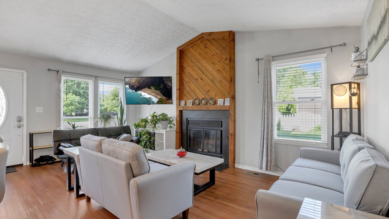 Photo of Livingroom in Kilbourne