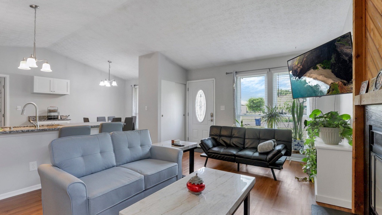 Photo of Livingroom in Kilbourne