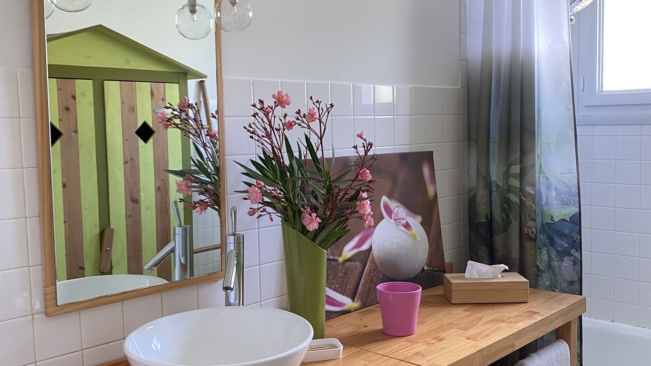 Photo of Bathroom in Avrille