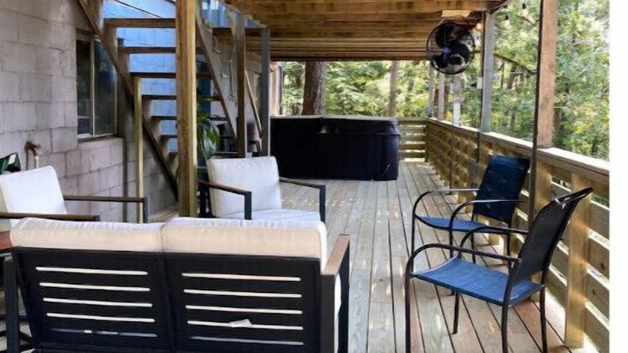 Photo of Patio Balcony in Fairfield Bay