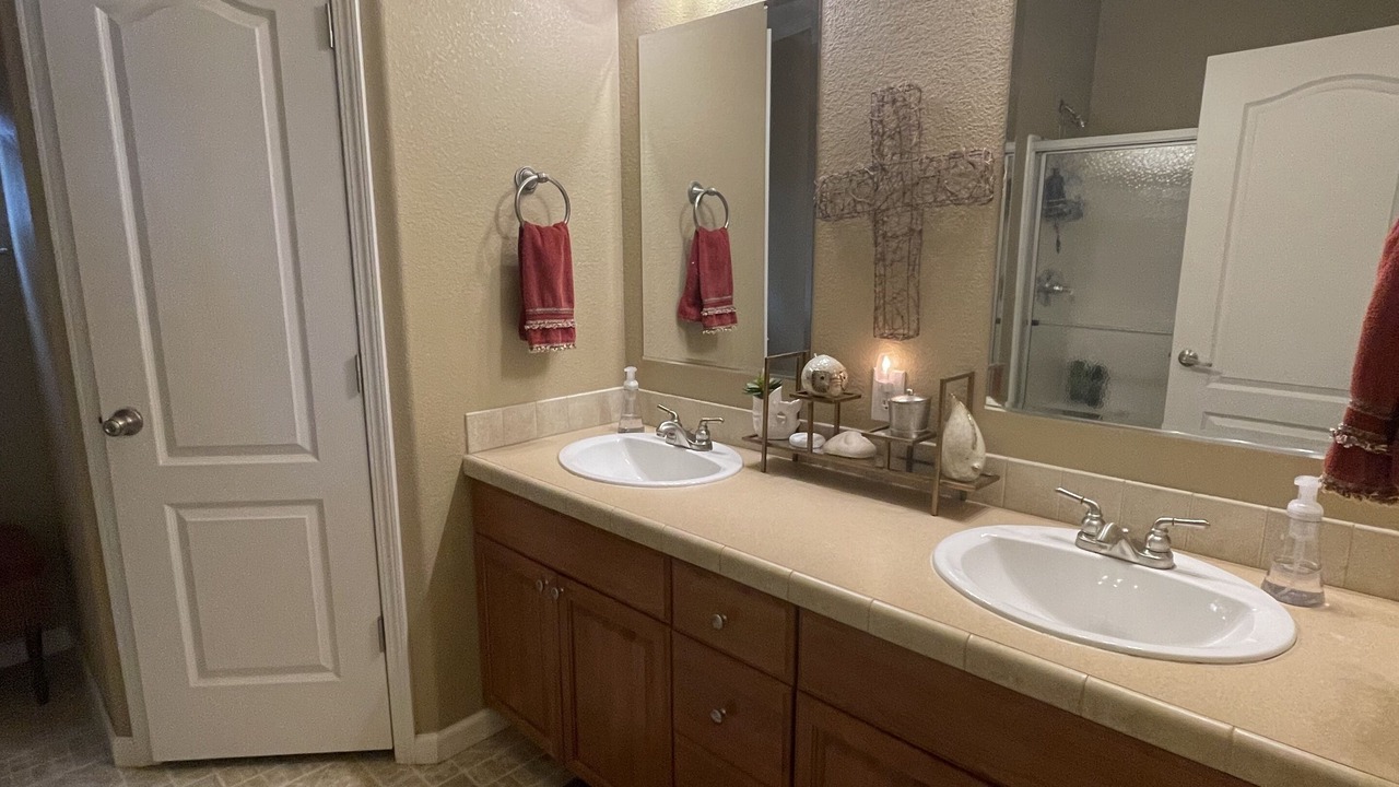 Photo of Bathroom in Caddo
