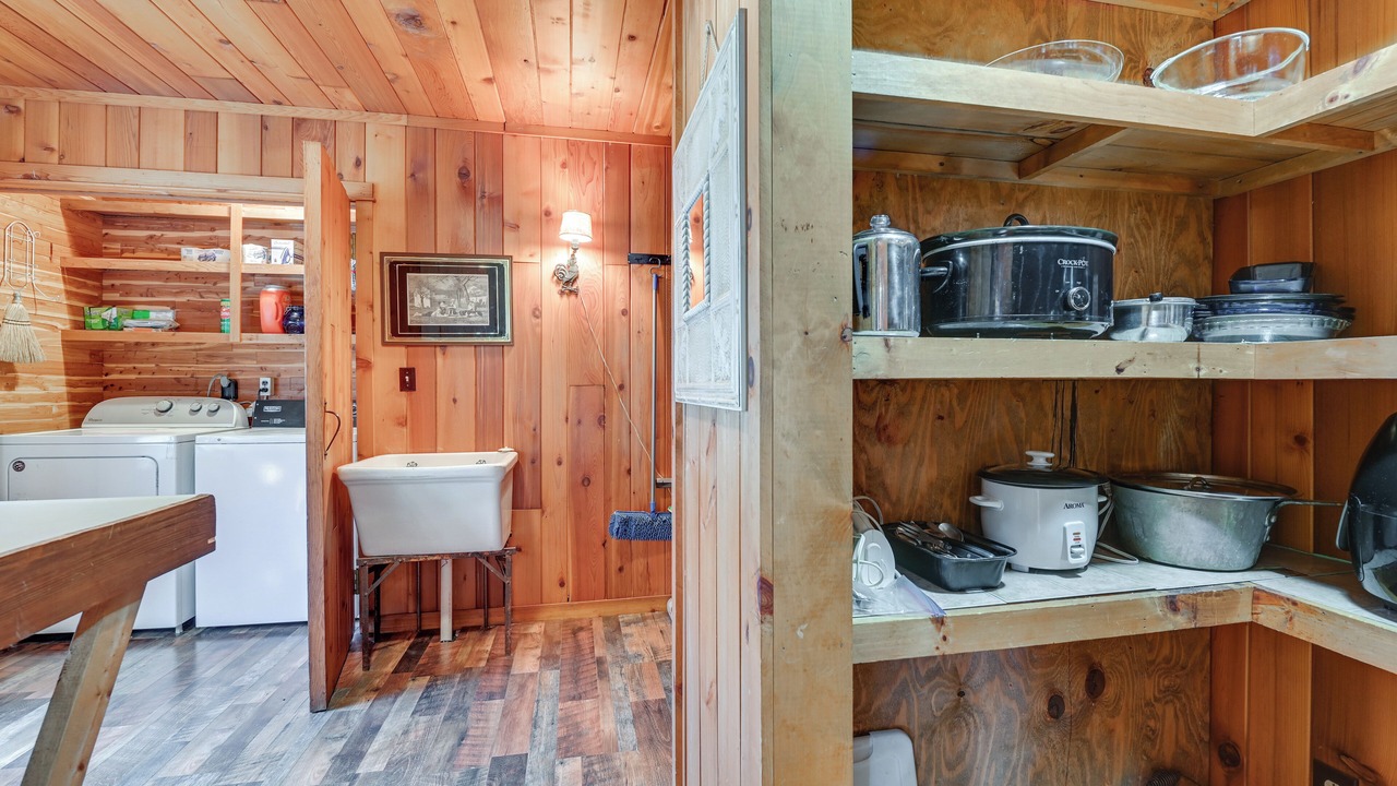 Photo of Bedroom in Long Lake