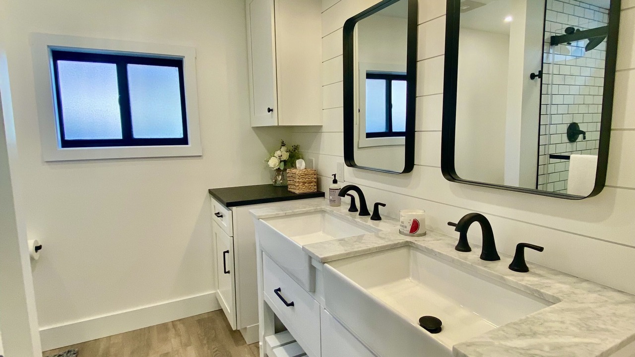 Photo of Bathroom in Parker Strip