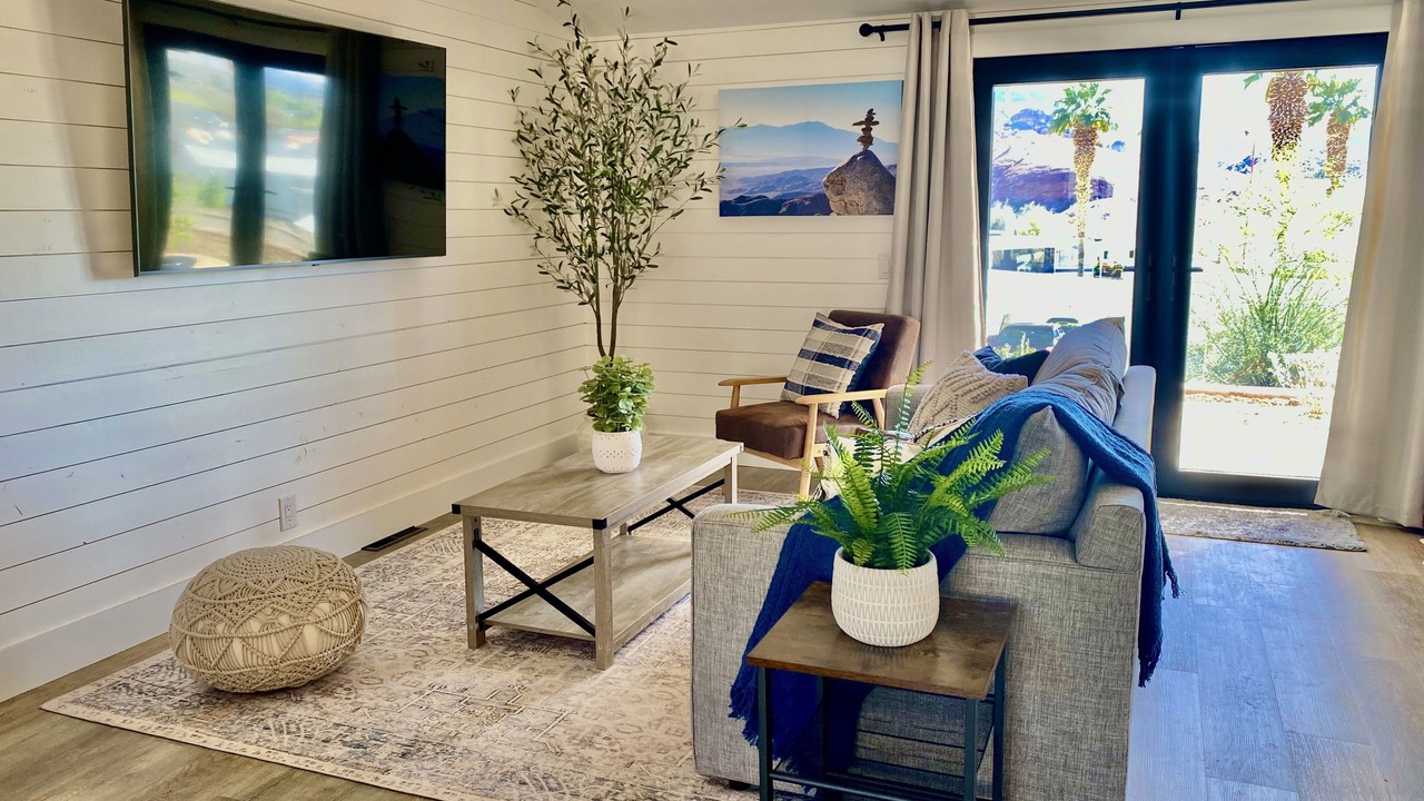 Photo of Livingroom in Parker Strip