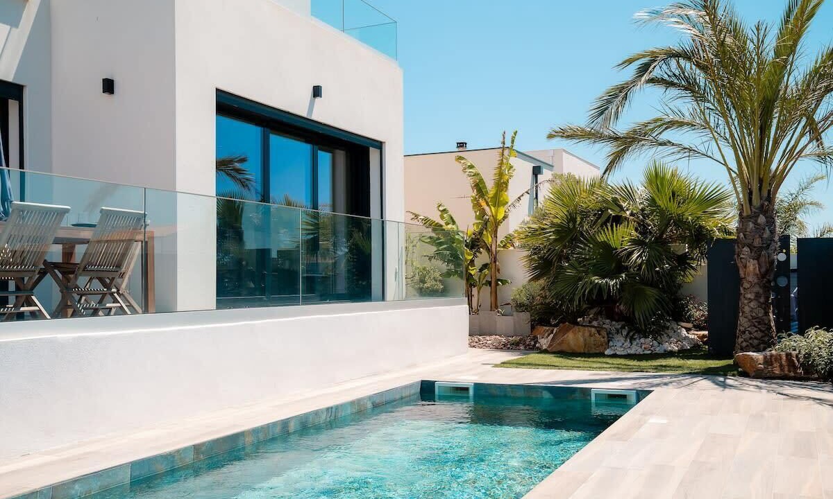 Photo of Outdoor in Serignan