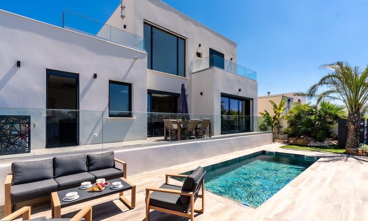 Photo of Outdoor in Serignan