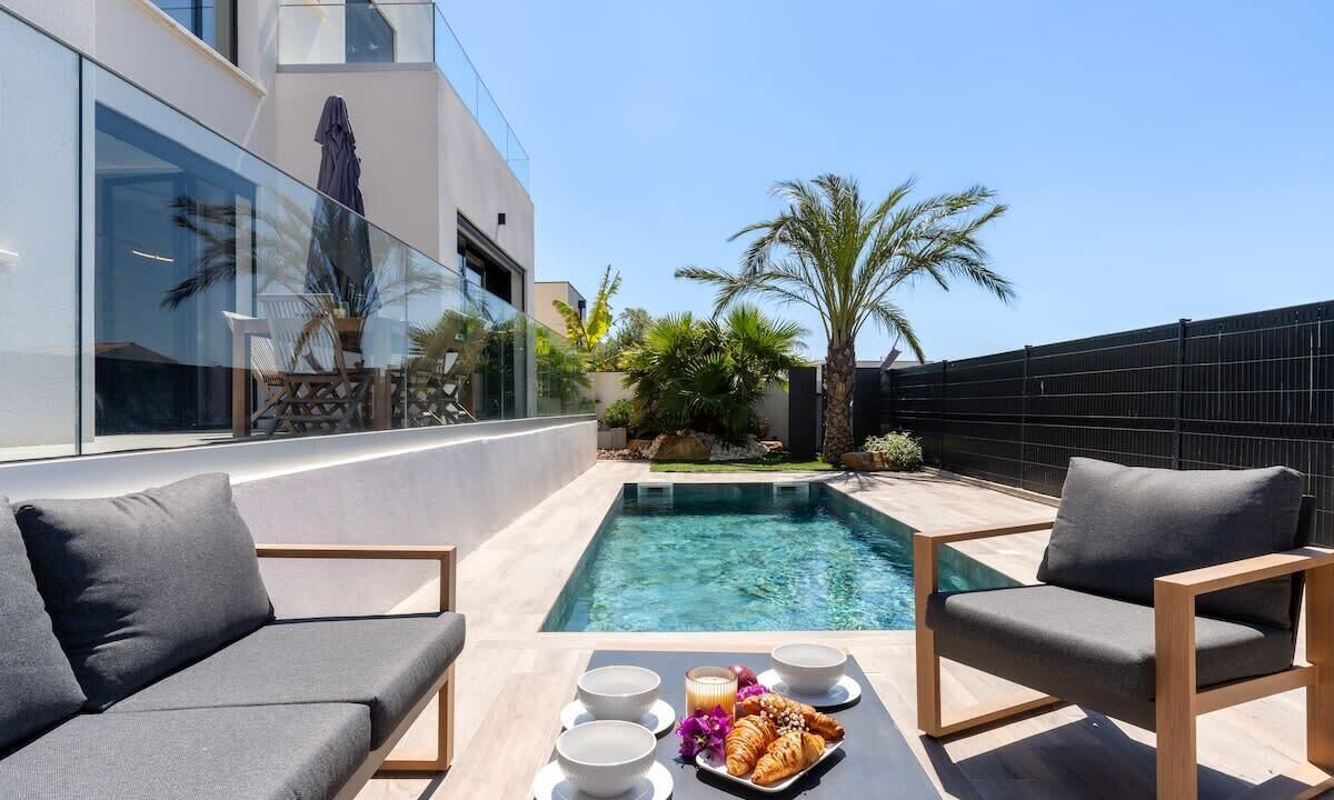 Photo of Outdoor in Serignan