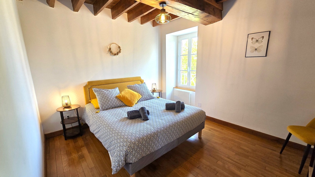 Photo of Bedroom in Epinac