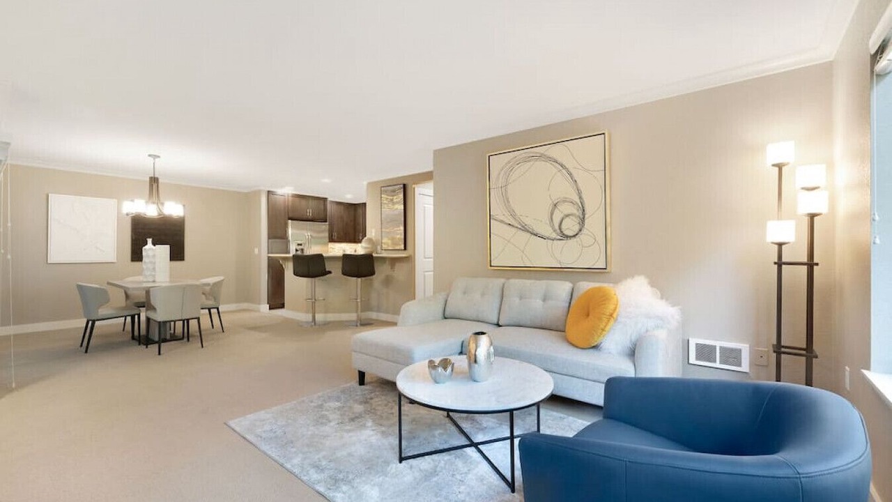 Photo of Livingroom in Northwest Bellevue