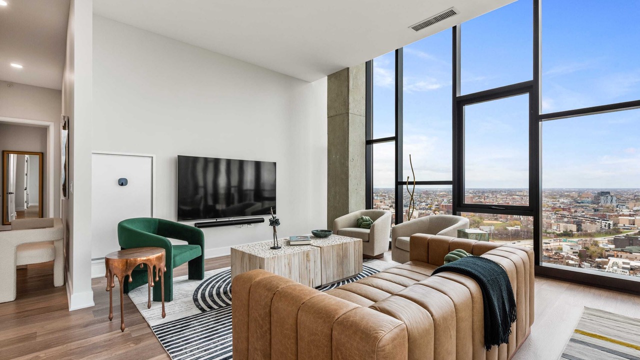 Photo of Livingroom in River West