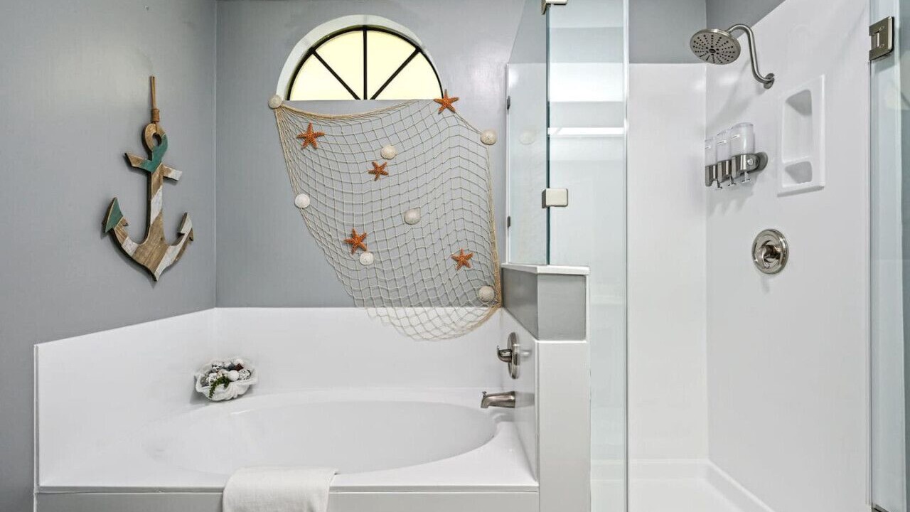 Photo of Bathroom in Maple Run
