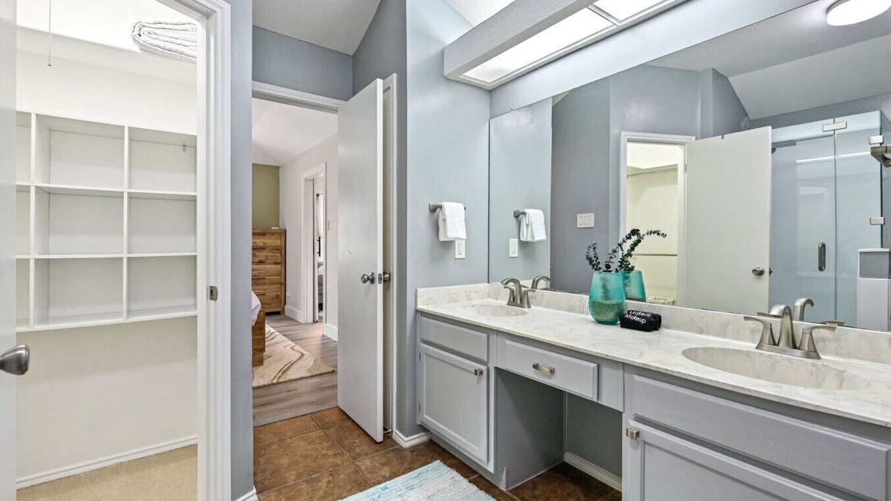 Photo of Bathroom in Maple Run