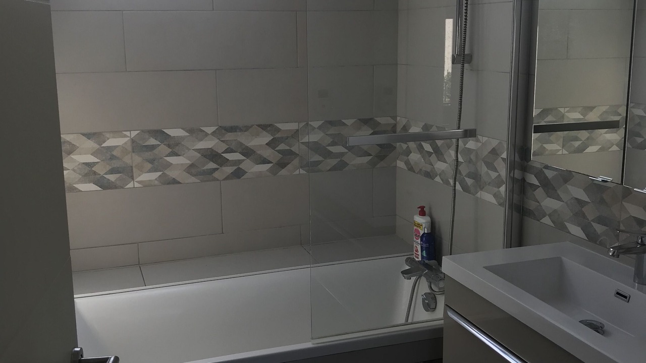 Photo of Bathroom in Langrolay-sur-Rance