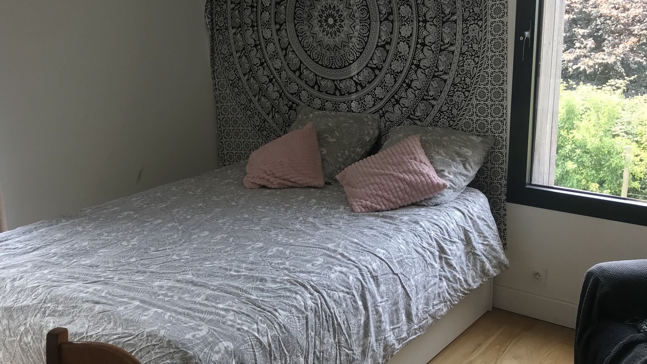 Photo of Bedroom in Langrolay-sur-Rance