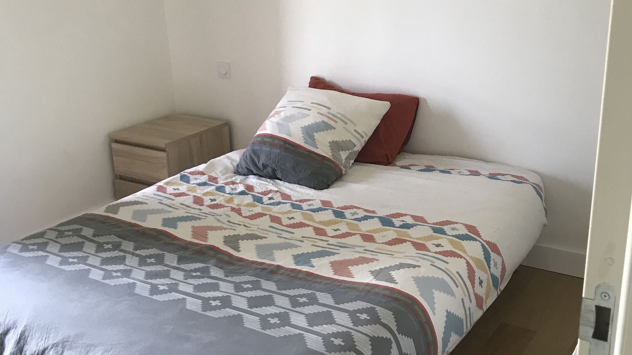 Photo of Bedroom in Langrolay-sur-Rance