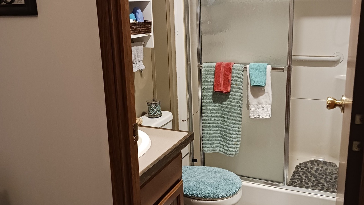 Photo of Bathroom in Powell