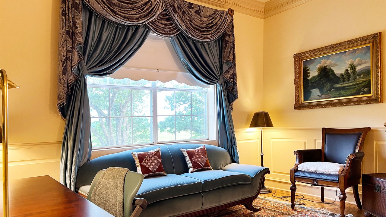 Photo of Livingroom in Canton