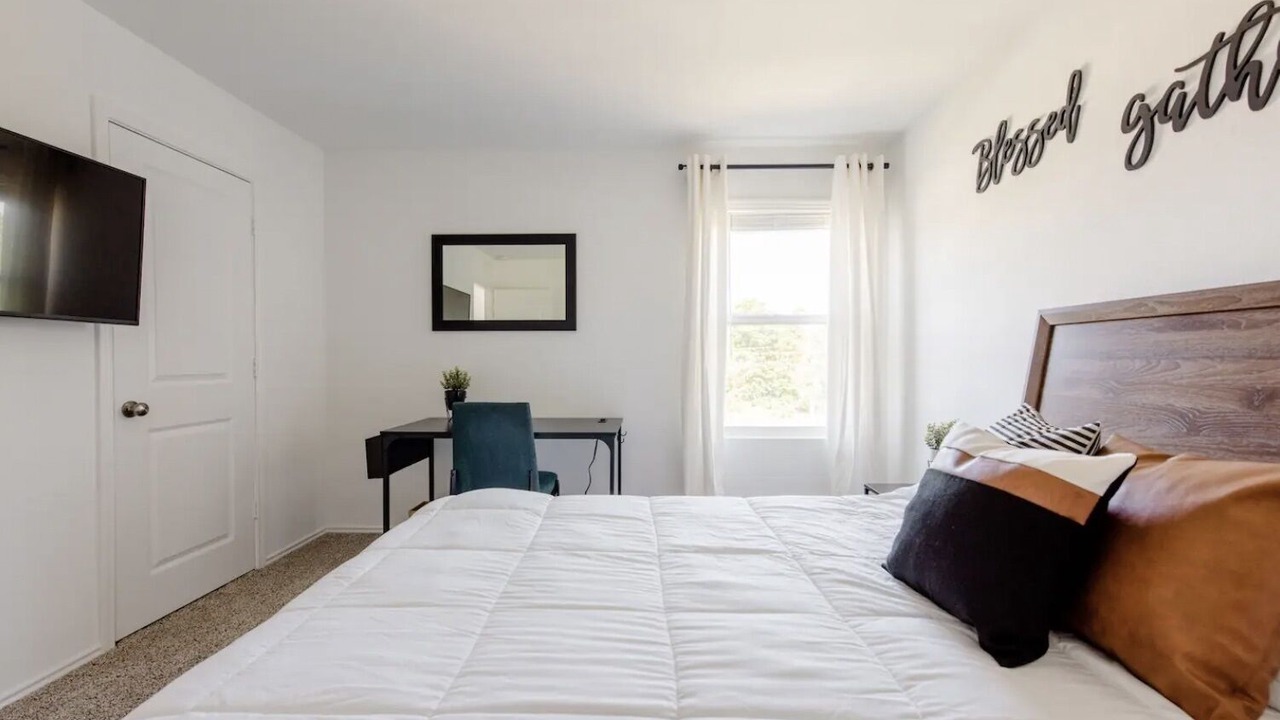 Photo of Bedroom in Dessau Estates