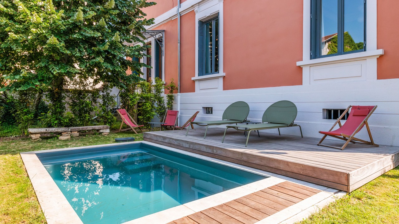 Photo of Outdoor in Champagne-au-Mont-d'Or