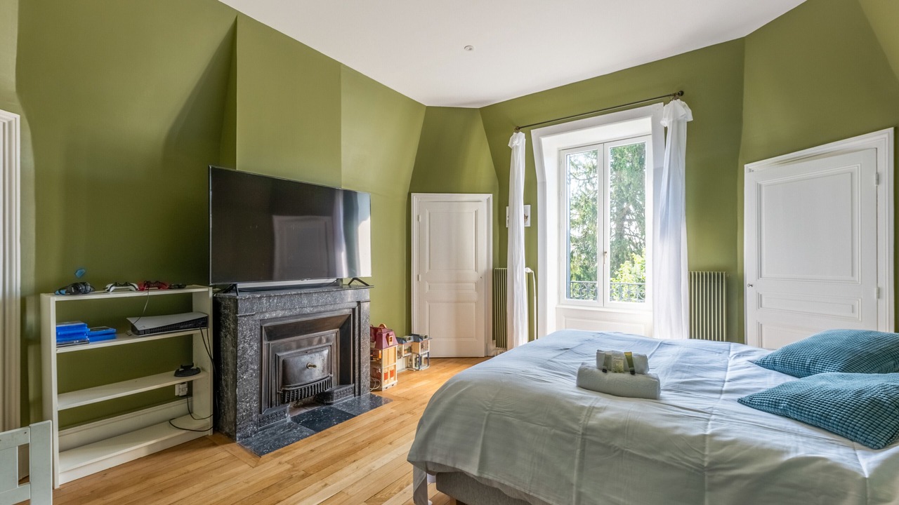 Photo of Bedroom in Champagne-au-Mont-d'Or