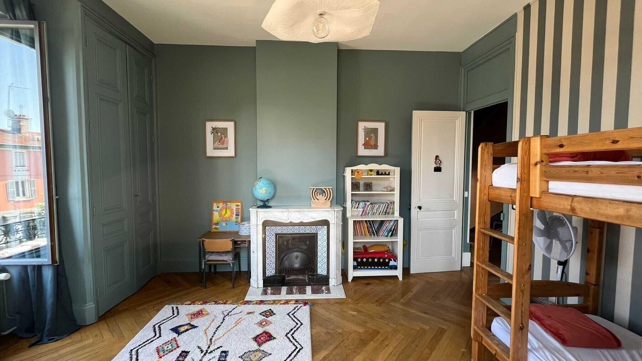 Photo of Bedroom in Champagne-au-Mont-d'Or