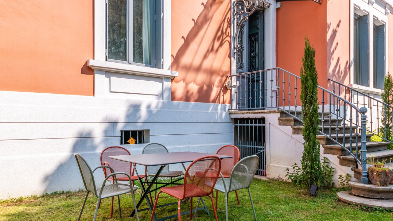 Photo of Outdoor in Champagne-au-Mont-d'Or