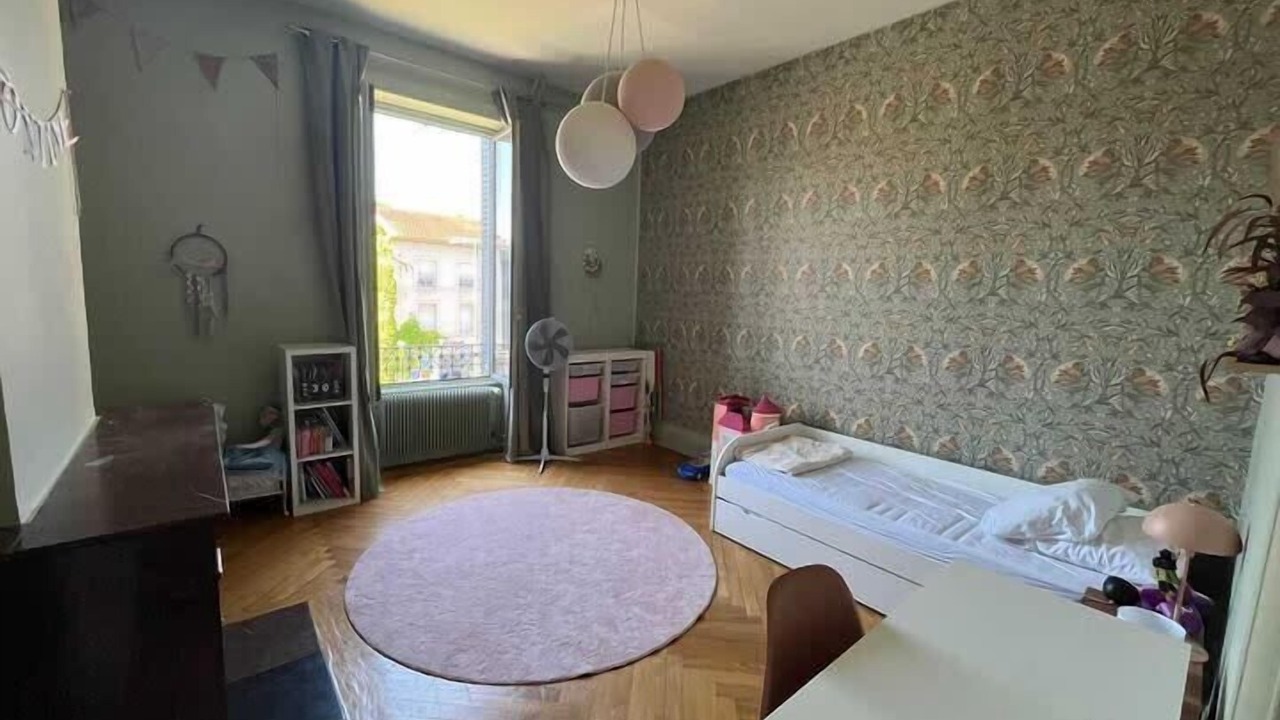 Photo of Bedroom in Champagne-au-Mont-d'Or