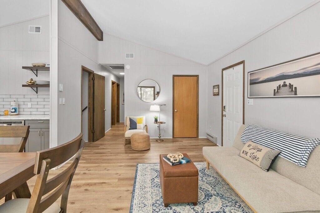 Photo of Livingroom in Albrightsville