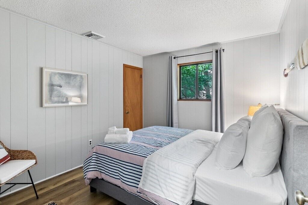 Photo of Bedroom in Albrightsville