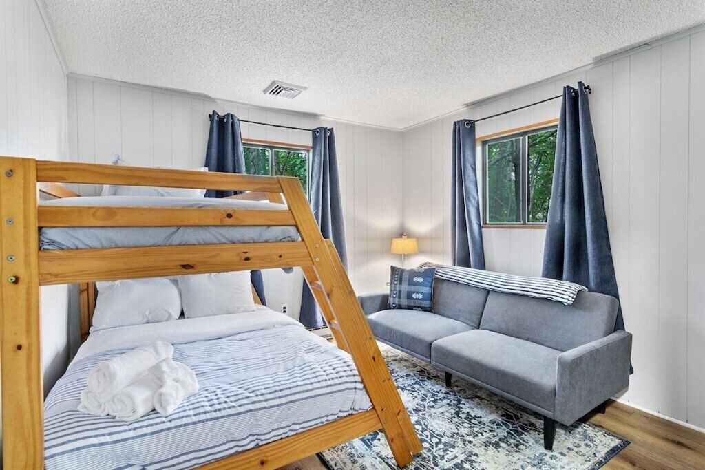 Photo of Bedroom in Albrightsville