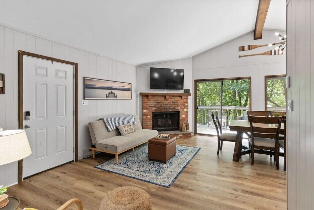 Photo of Livingroom in Albrightsville