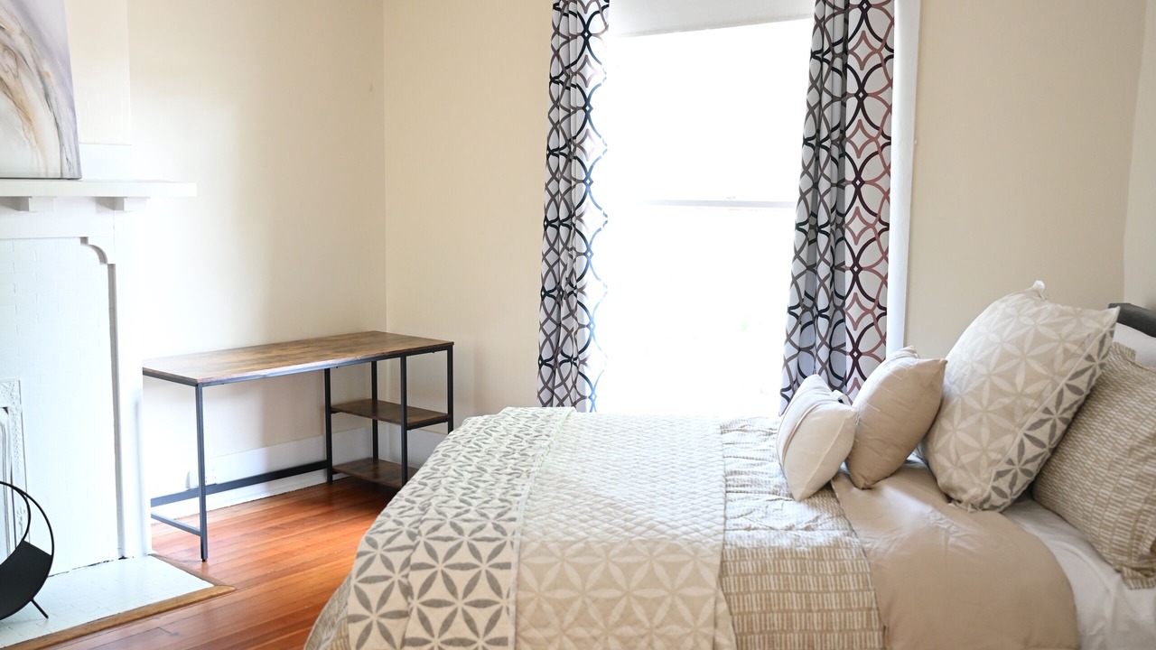 Photo of Bedroom in New Pathways
