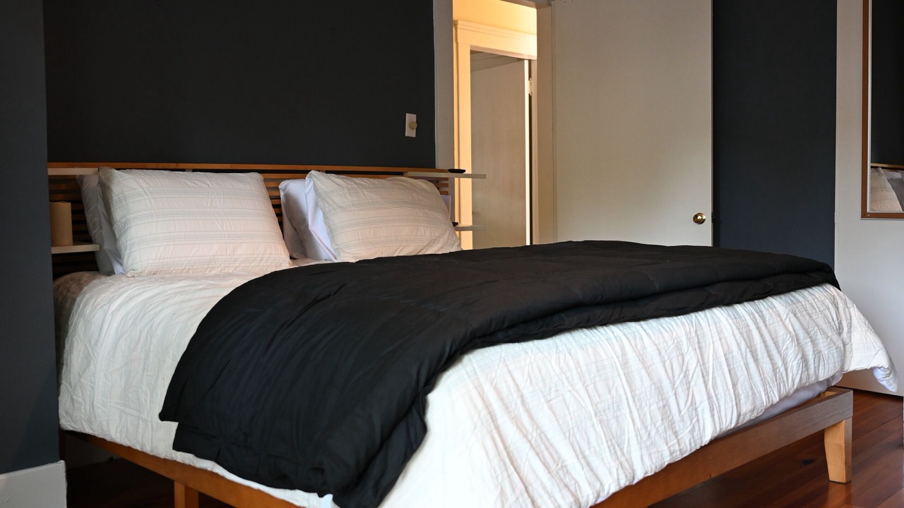 Photo of Bedroom in New Pathways