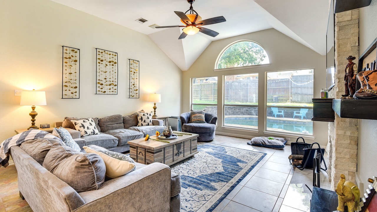 Photo of Livingroom in Flower Mound