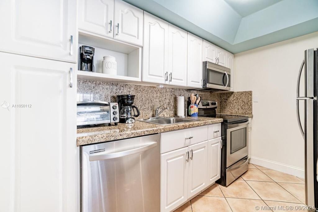 Photo of Kitchen in Key Biscayne