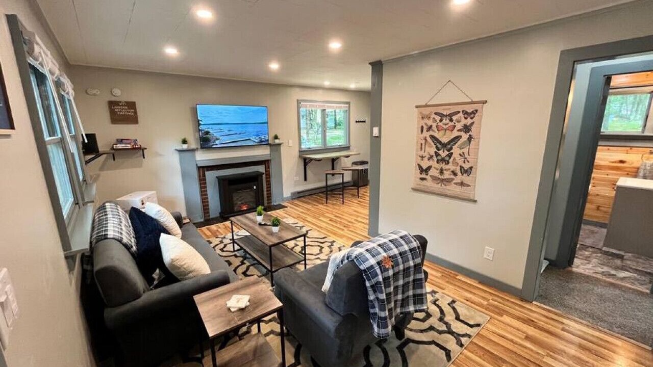 Photo of Livingroom in White Mills