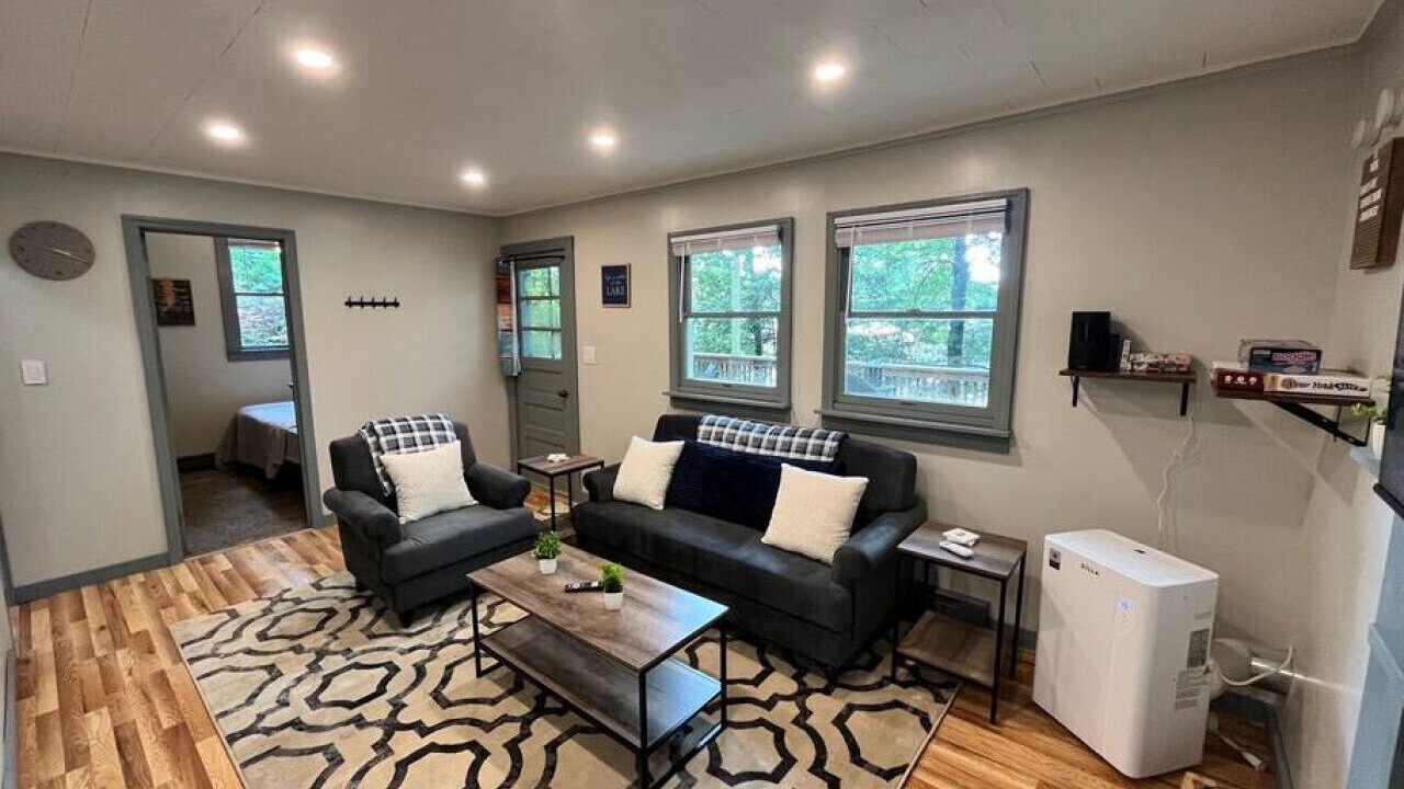 Photo of Livingroom in White Mills
