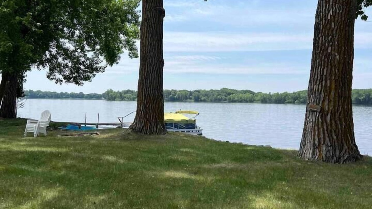 Photo of Others in Victor