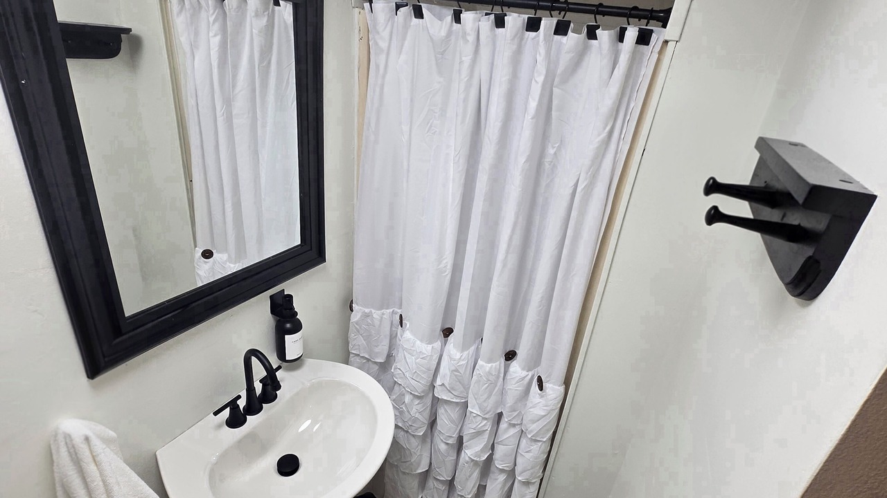 Photo of Bathroom in Fountain Run