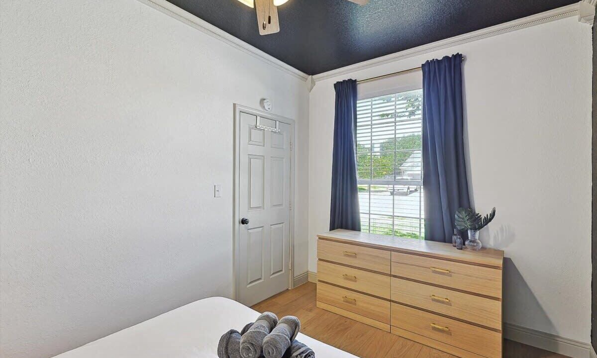 Photo of Bedroom in Saginaw