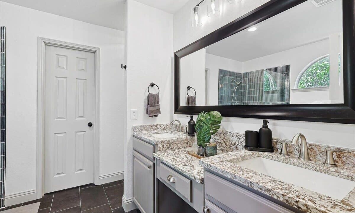 Photo of Bathroom in Saginaw