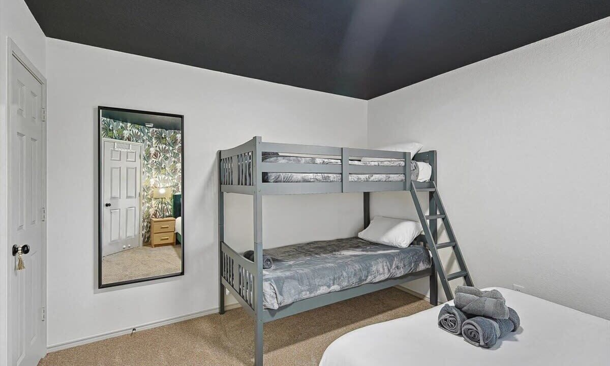 Photo of Bedroom in Saginaw