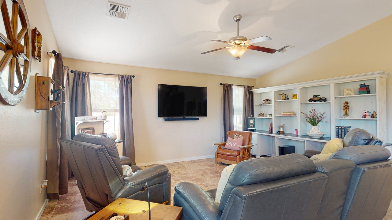 Photo of Livingroom in Estrella Village
