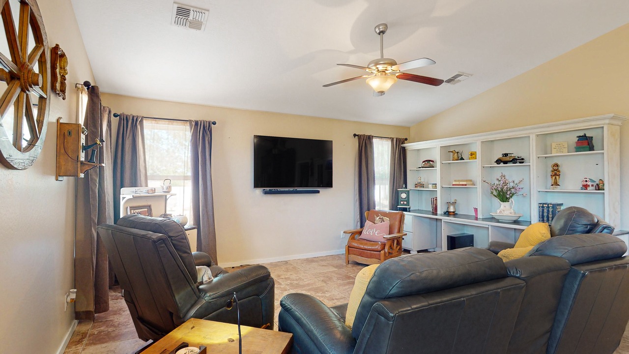 Photo of Livingroom in Estrella Village