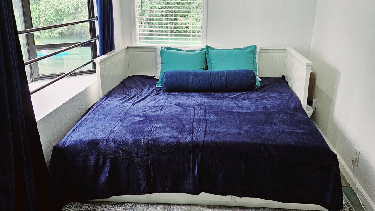 Photo of Bedroom in Weeki Wachee Gardens
