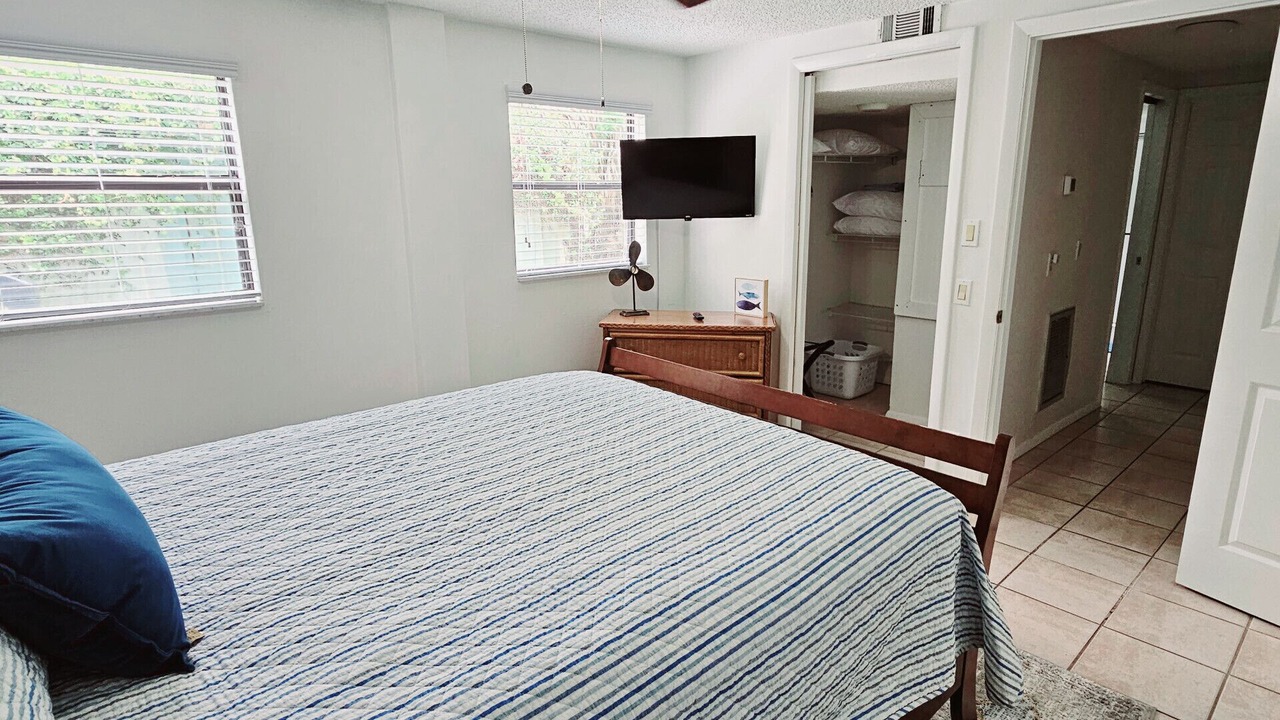 Photo of Bedroom in Weeki Wachee Gardens