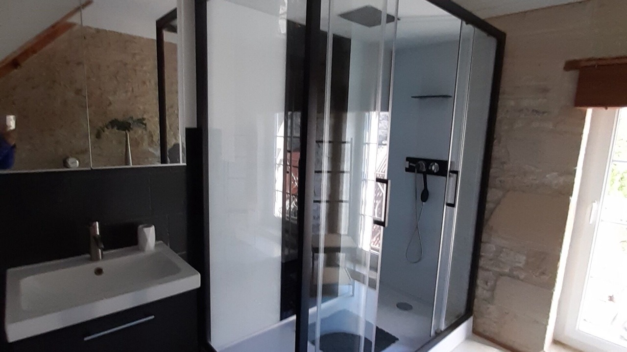 Photo of Bathroom in Creully