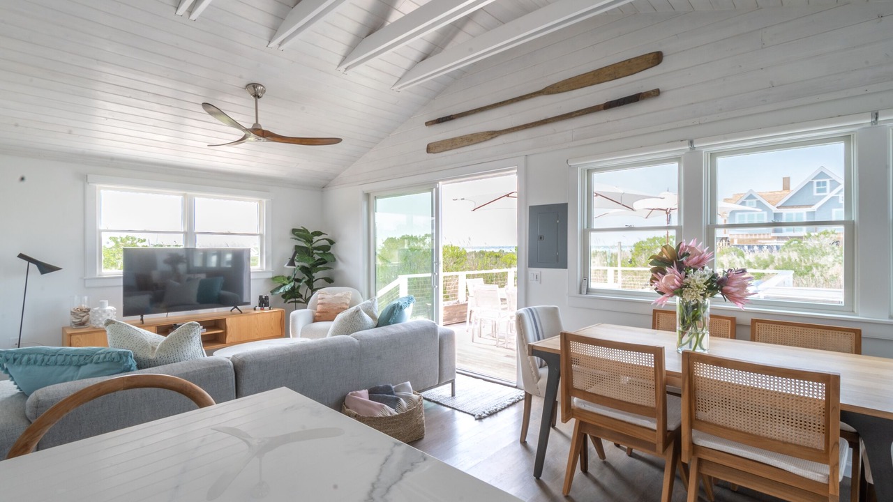Photo of Livingroom in West Hampton Dunes